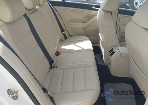 2010 Volkswagen Jetta Limited Edition from USA, damaged, VIN 3VWAZ7AJ7AM148894